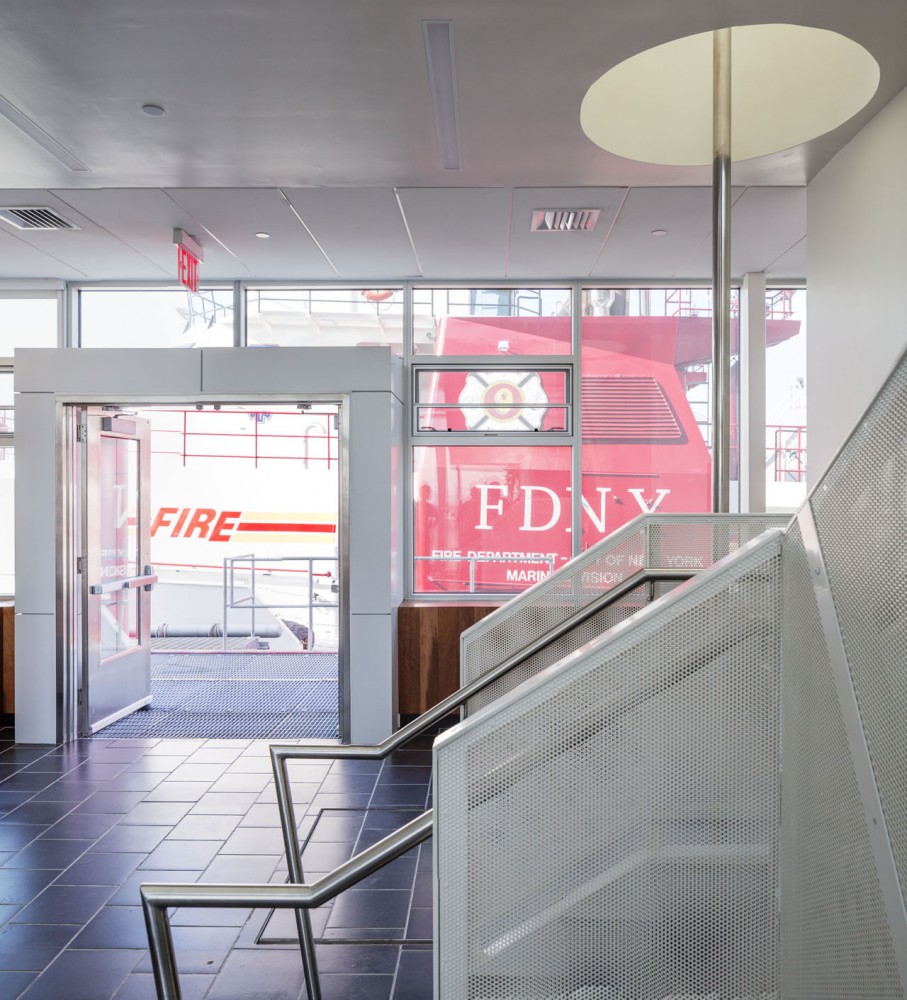 FDNY Marine Company 9 / Sage and Coombe Architects