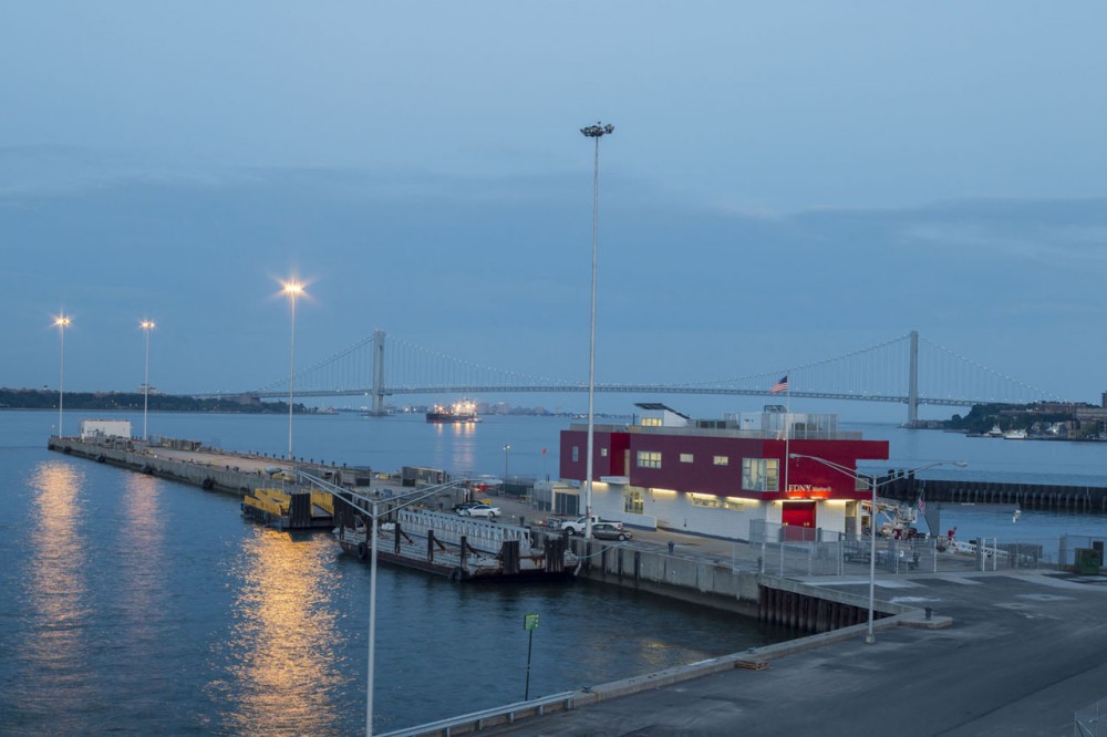 FDNY Marine Company 9 / Sage and Coombe Architects