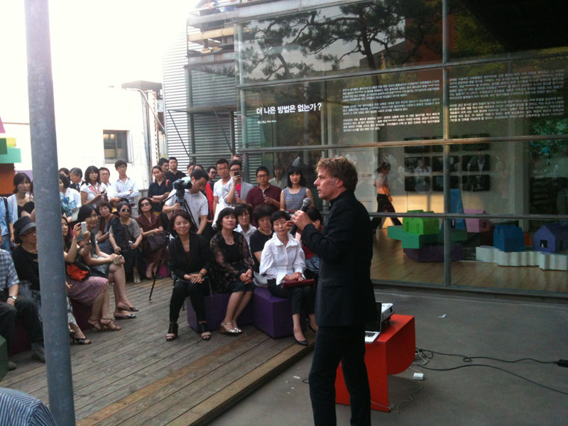 MVRDV presents “Welcome to the Vertical Village” in Seoul
