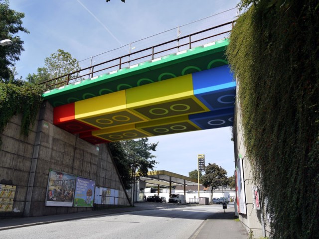 LEGO Bridge by MEGX.