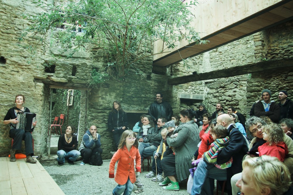 One:One Theatre / Collective Etc.