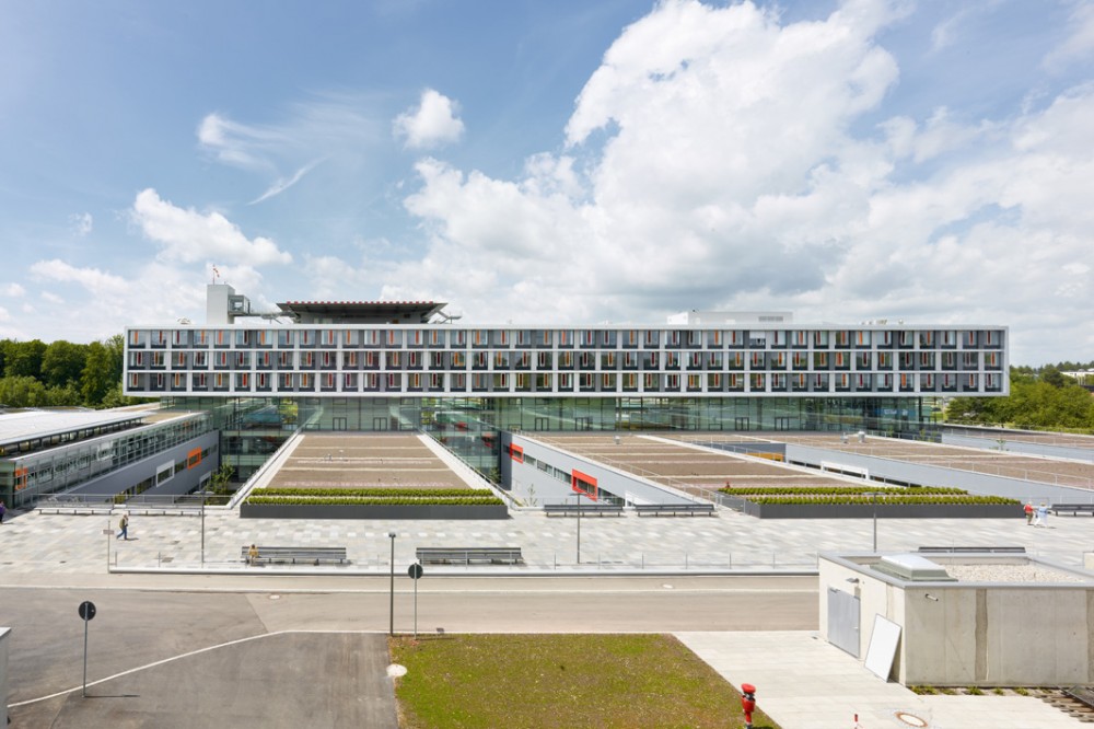 Ulm Surgical Center /  KSP Jürgen Engel Architekten