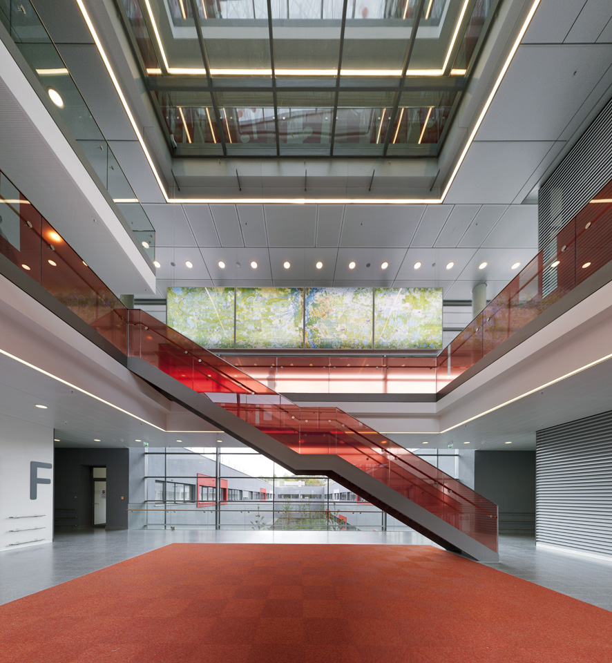 Ulm Surgical Center /  KSP Jürgen Engel Architekten