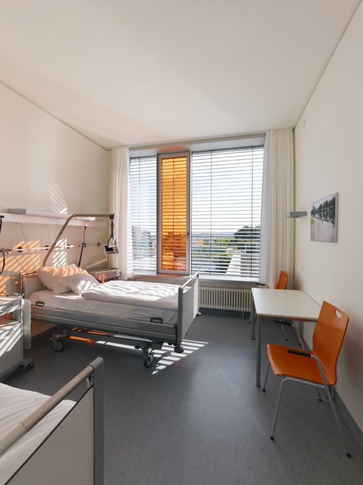 Ulm Surgical Center /  KSP Jürgen Engel Architekten