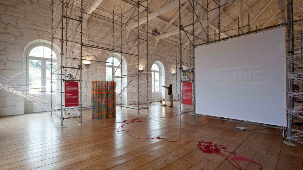 Chromatic Screen / Like Architects
