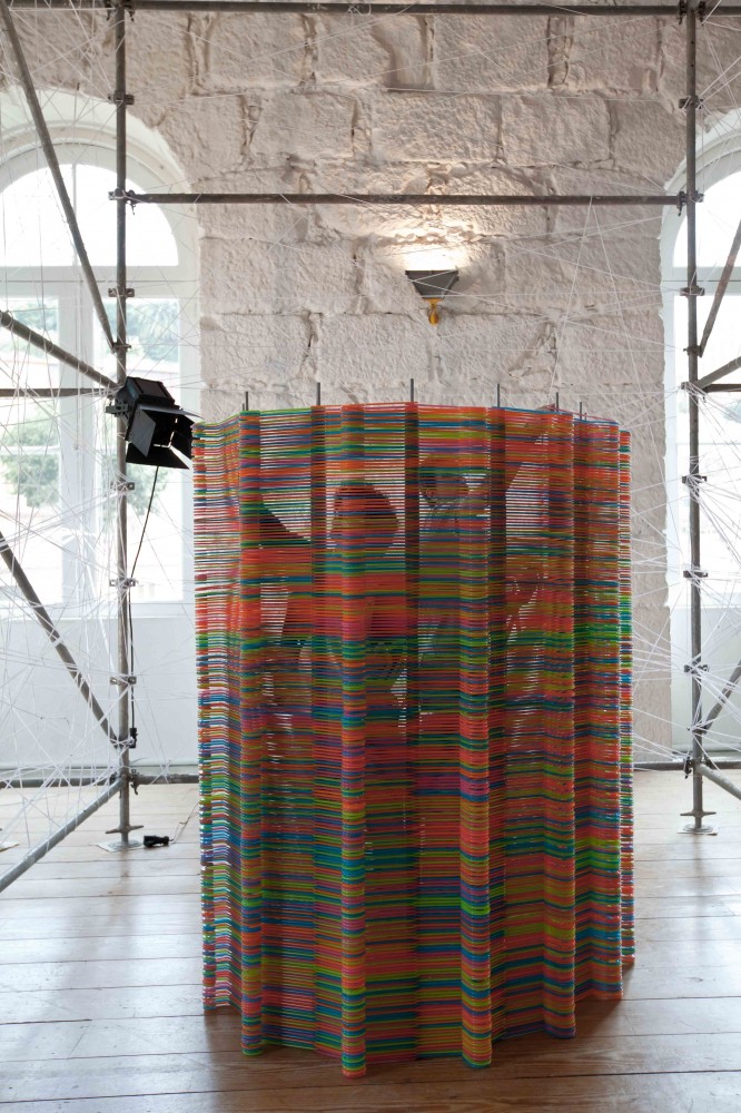 Chromatic Screen / Like Architects