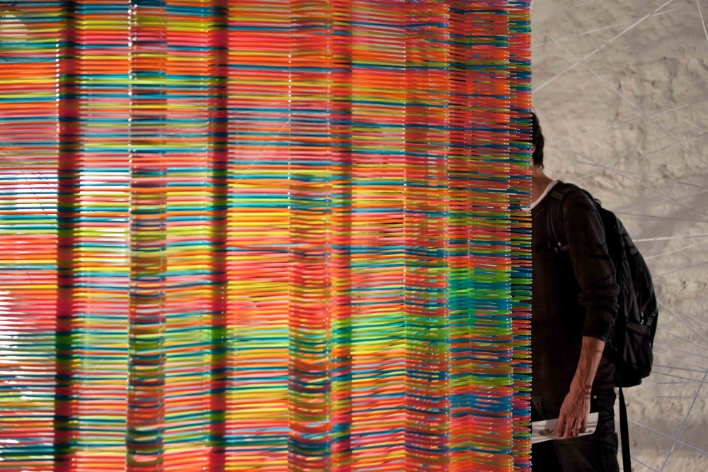 Chromatic Screen / Like Architects