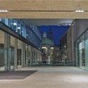 17 Forecourt and St Stephen Walbrook at night - Copyright - OMA by Philippe Ruault ew Court, London / OMA with Allies and Morrison © Philippe Ruault