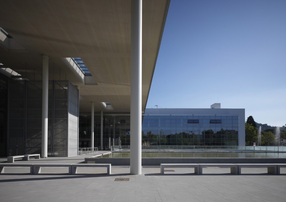 New Entrance of Careggi Hospital / IPOSTUDIO Architects