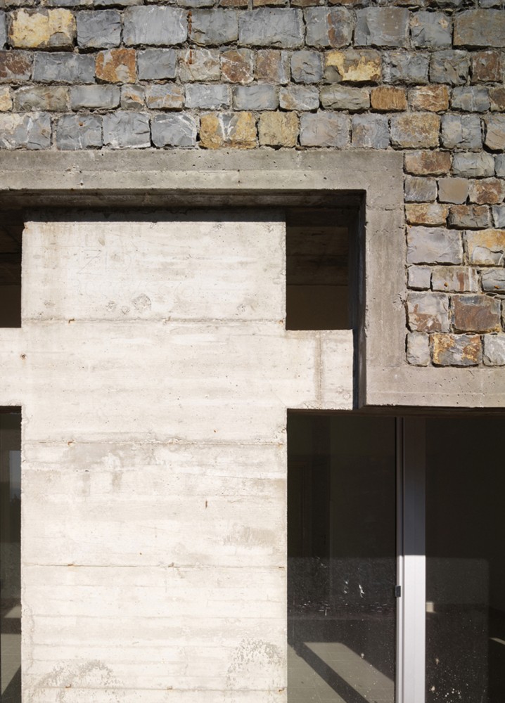 Health Centre and Houses for Elderly People / IPOSTUDIO Architects