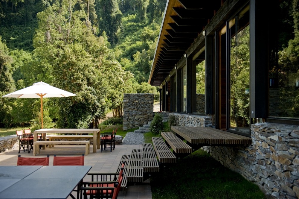 House at lake Rupanco / Izquierdo Lehmann