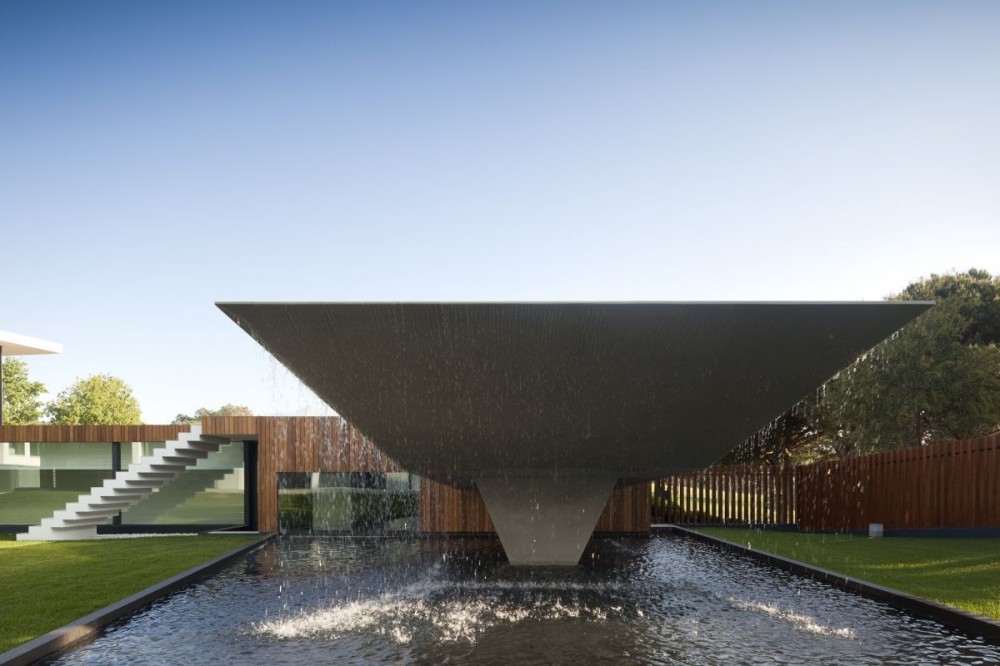 Casa Vale do Lobo / ARQUI + Lda