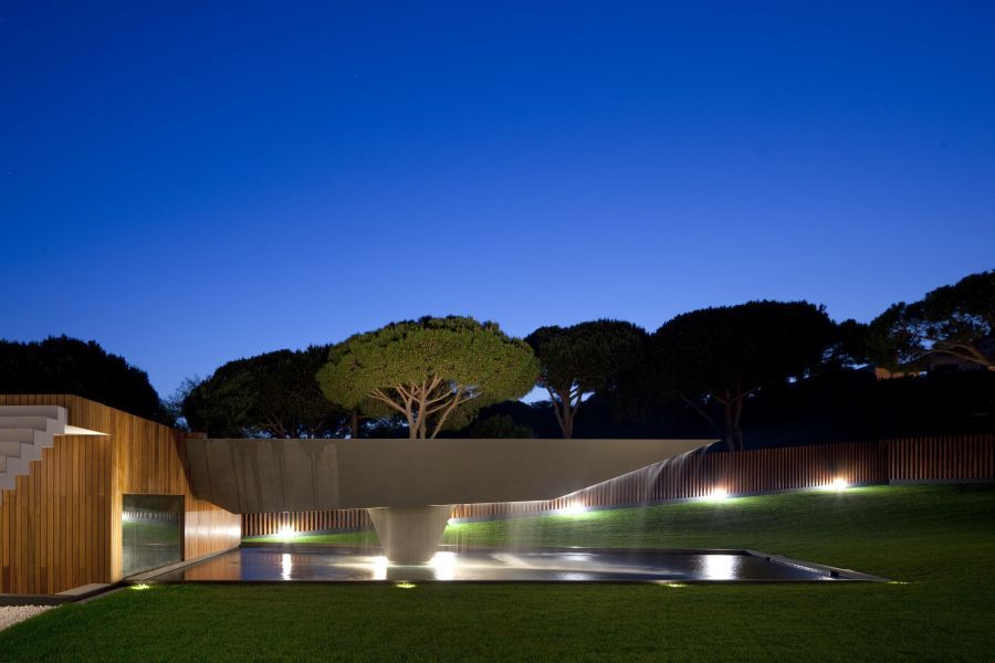 Casa Vale do Lobo / ARQUI + Lda