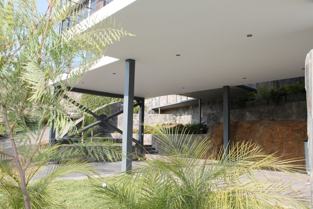 Viewpoint House / 2.8x arquitectos