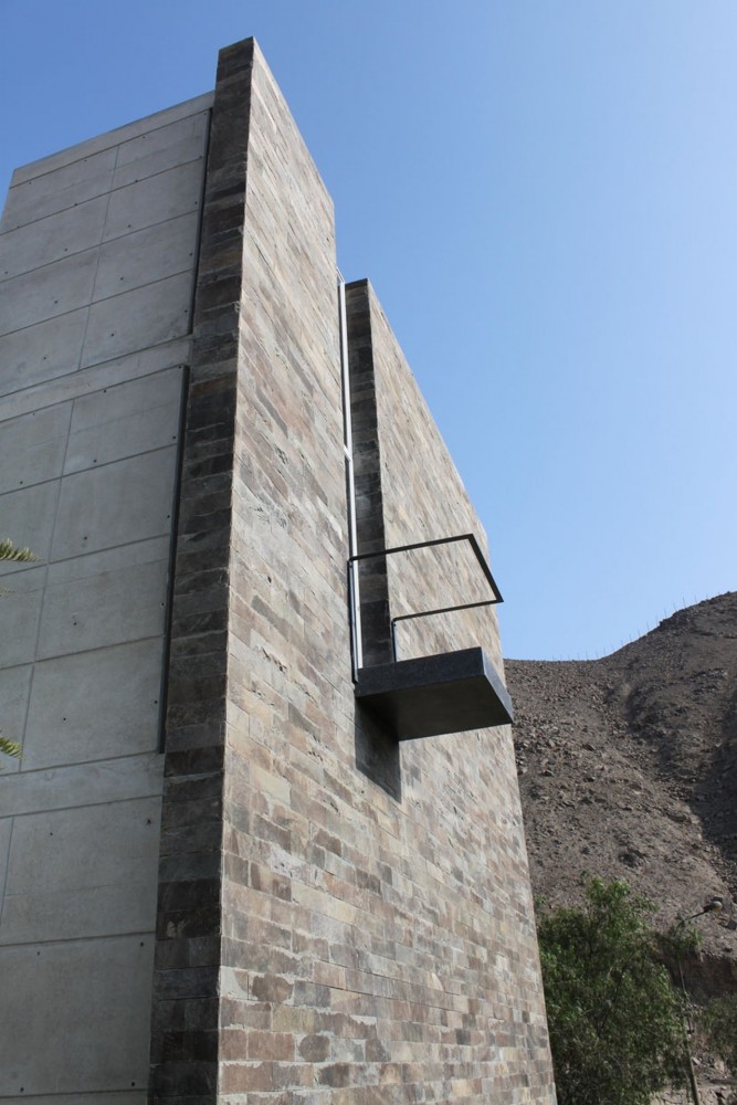 Viewpoint House / 2.8x arquitectos