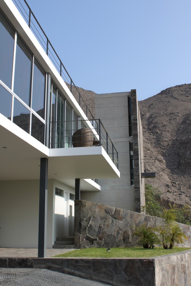 Viewpoint House / 2.8x arquitectos
