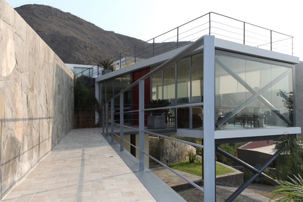 Viewpoint House / 2.8x arquitectos