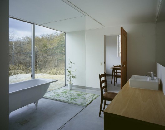 House in hieidaira / Tato Architects