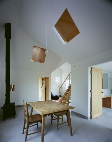 House in hieidaira / Tato Architects