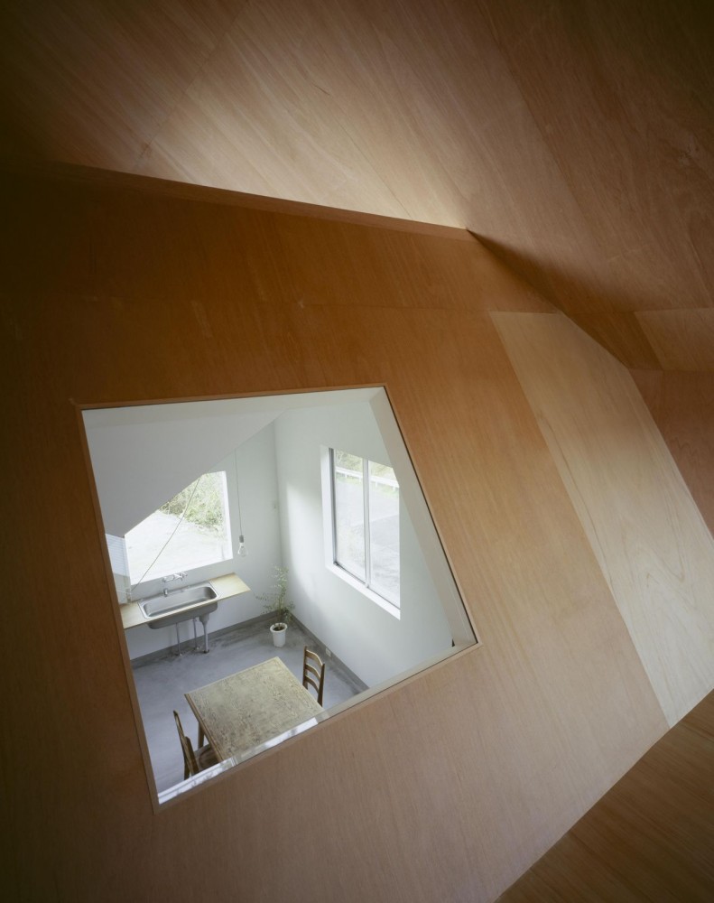 House in hieidaira / Tato Architects