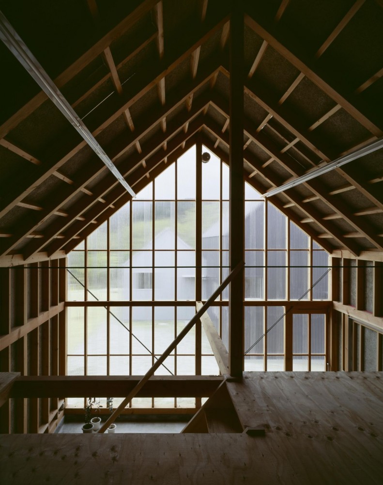 House in hieidaira / Tato Architects