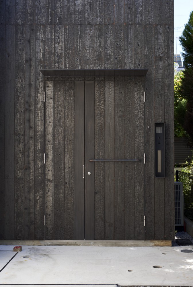 House in Futakoshinchi / Tato Architects