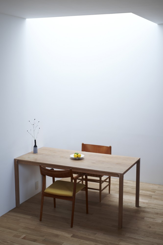 House in Futakoshinchi / Tato Architects