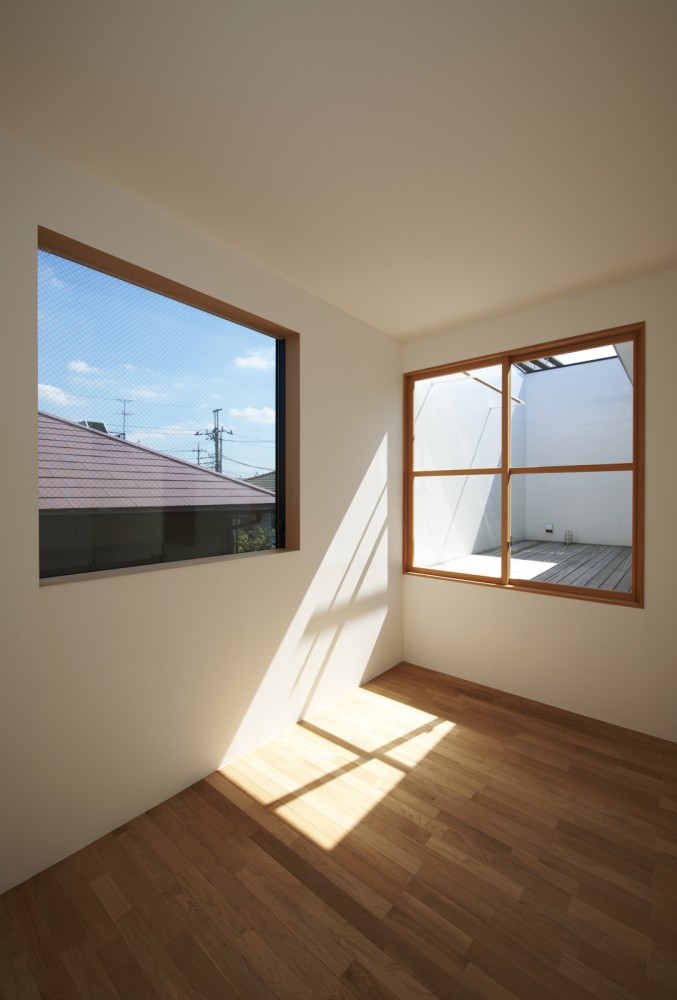 House in Futakoshinchi / Tato Architects