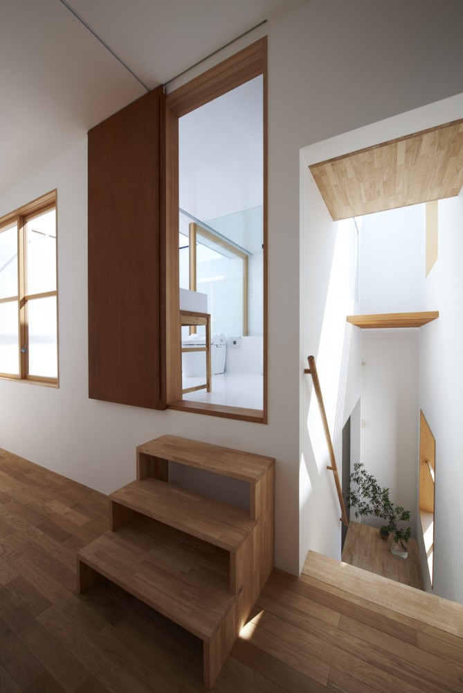 House in Futakoshinchi / Tato Architects