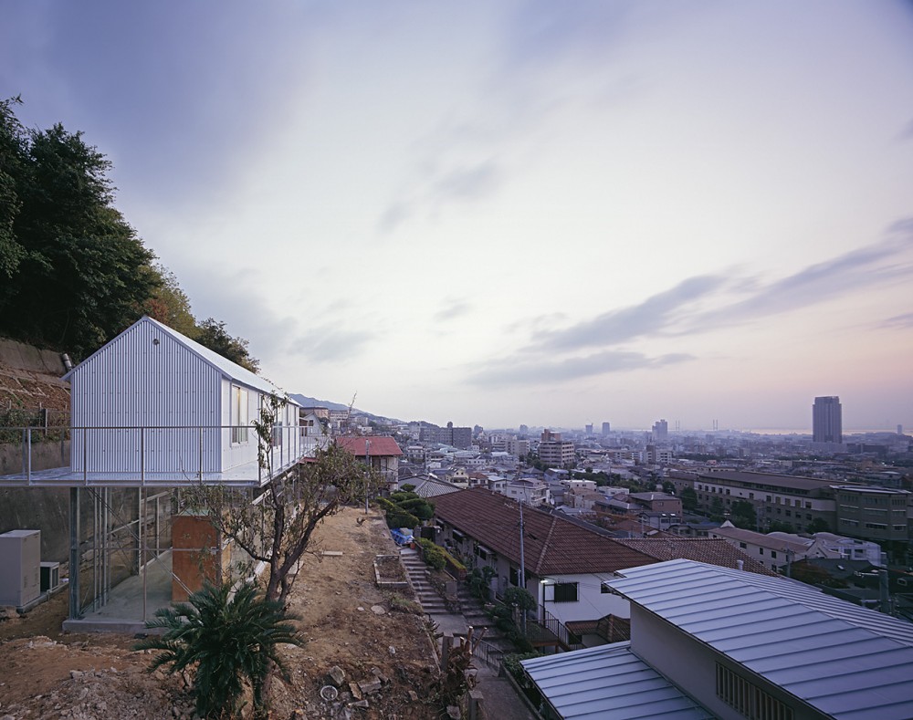 House in Rokko / Tato Architects
