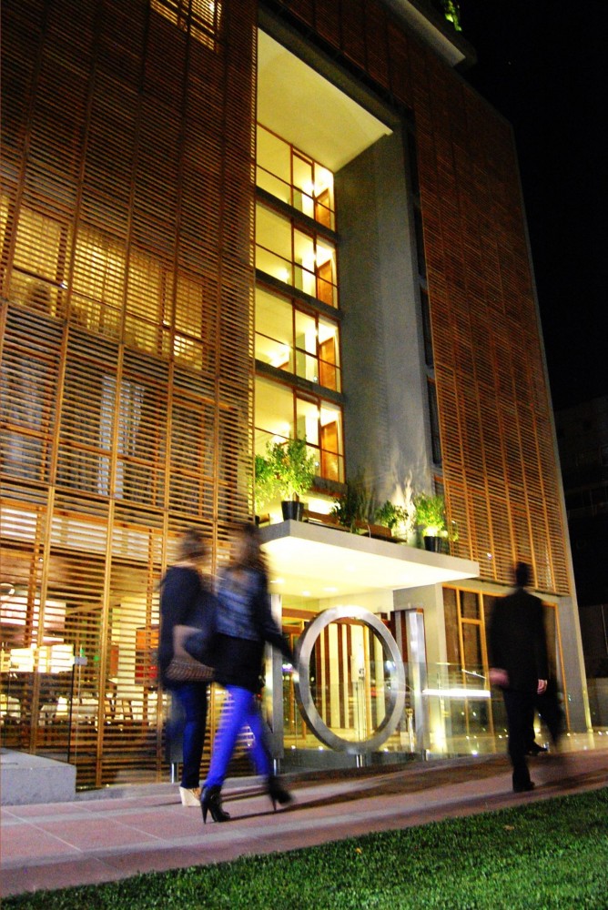 NOI Hotel / Jorge Figueroa + Asociados