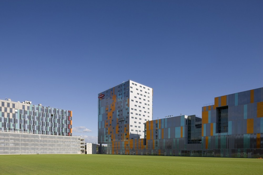 Architectural and urban redevelopment site in Nantes Saupin / FGP(a)
