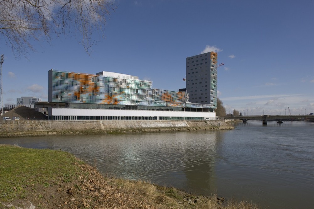 Architectural and urban redevelopment site in Nantes Saupin / FGP(a)