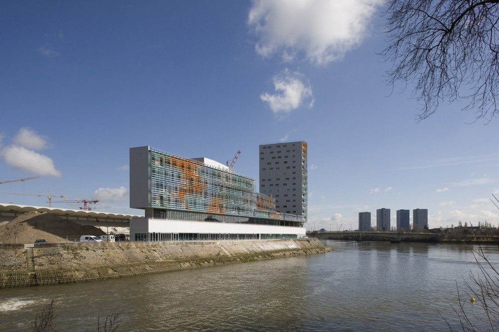 Architectural and urban redevelopment site in Nantes Saupin / FGP(a)