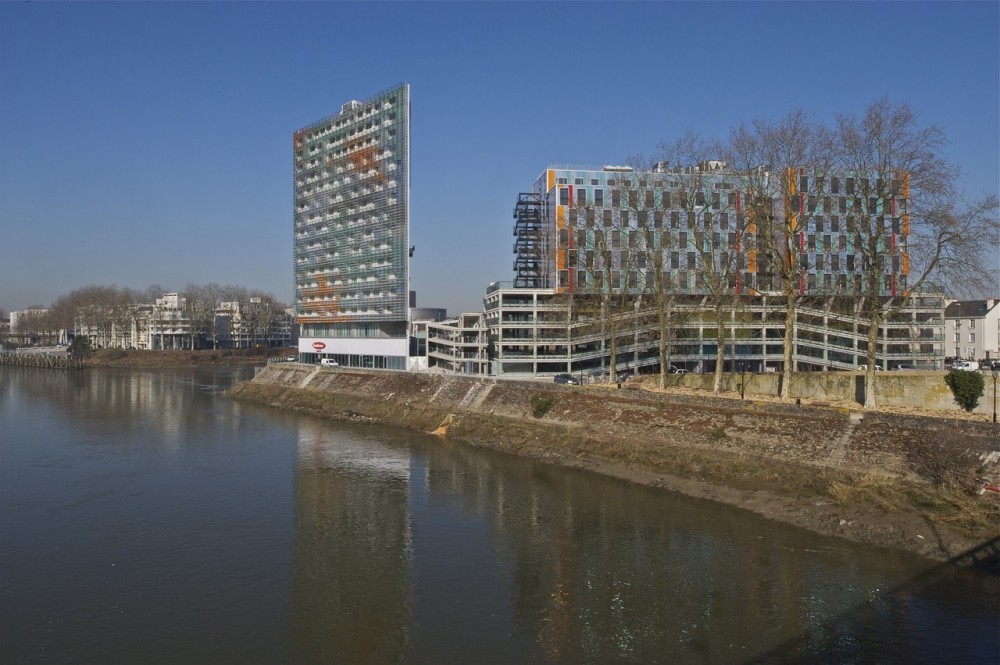 Architectural and urban redevelopment site in Nantes Saupin / FGP(a)