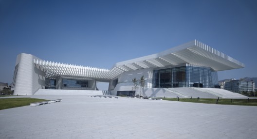 Grand Theater Qingdao / gmp architekten