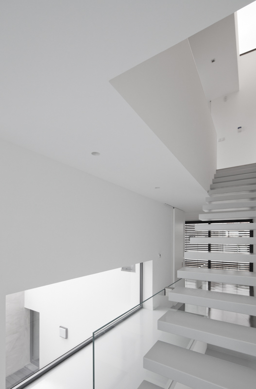 DJ House / [i]da arquitectos