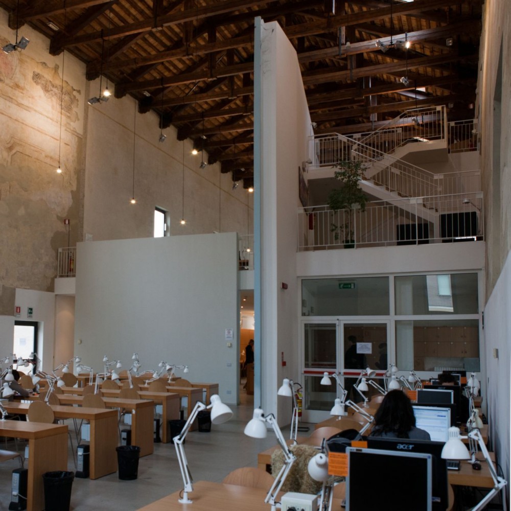 Chemical and Biological Library / Giuseppe Rebecchini