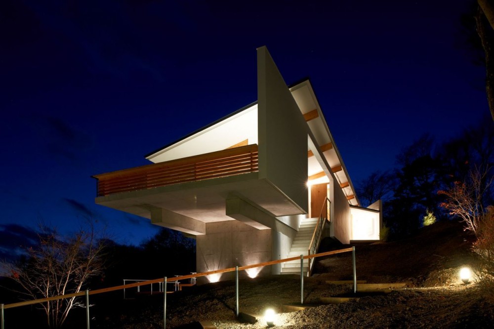 Cafe Aura / Takato Tamagami