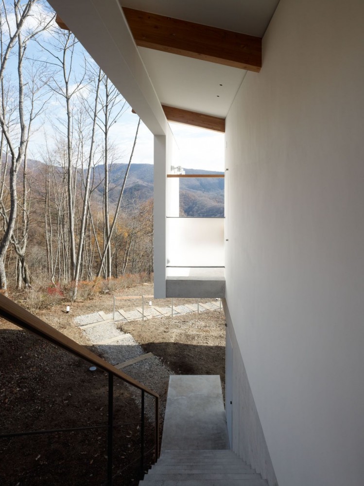 Cafe Aura / Takato Tamagami