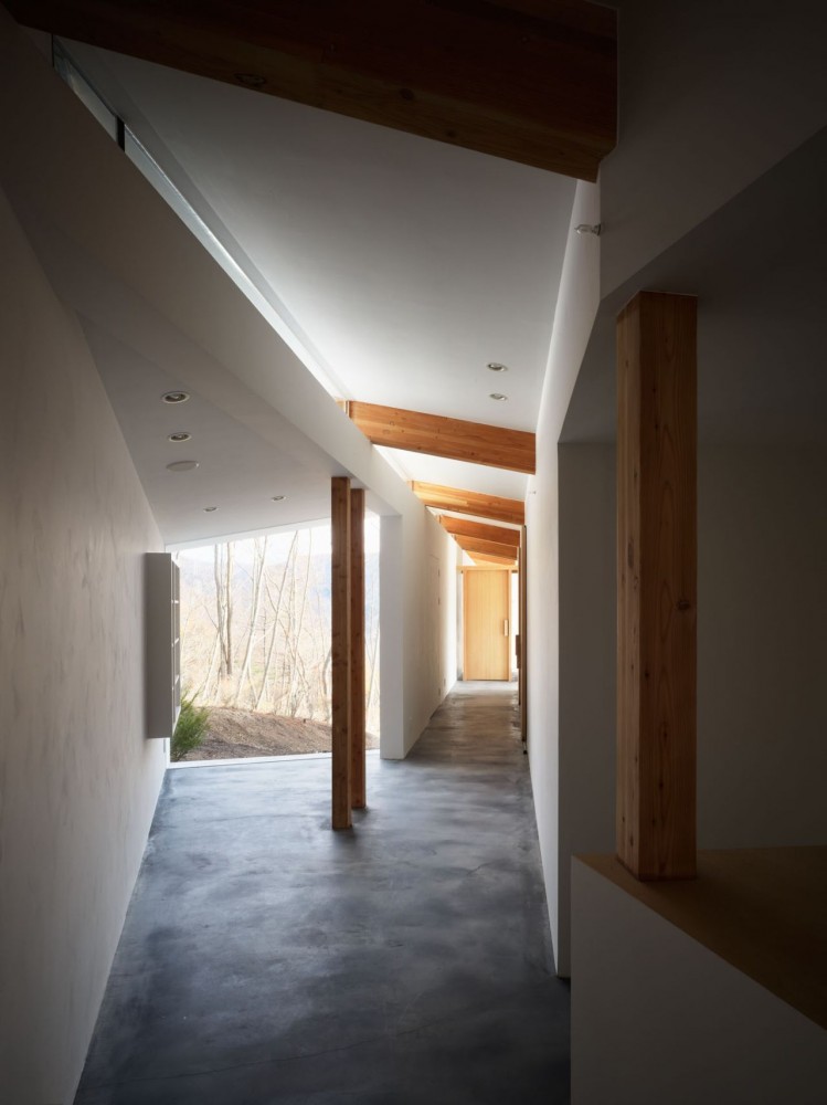 Cafe Aura / Takato Tamagami