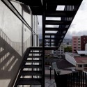 Edificio 03 98 / Espinoza Carvajal Arquitectos © Sebastián Crespo