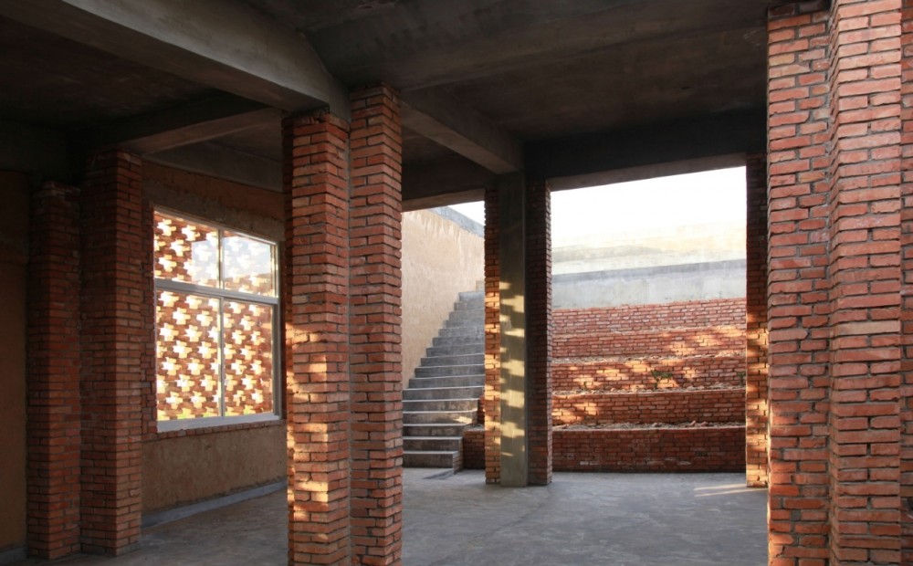 A House For All Seasons / John Lin