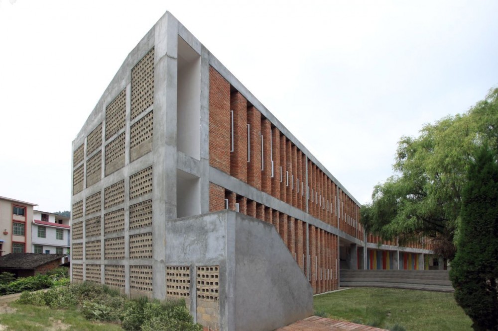 Tongjiang Recycled Brick School / Rufwork