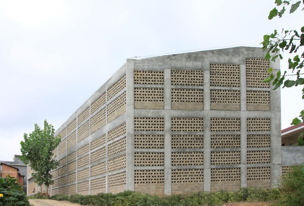 Tongjiang Recycled Brick School / Rufwork
