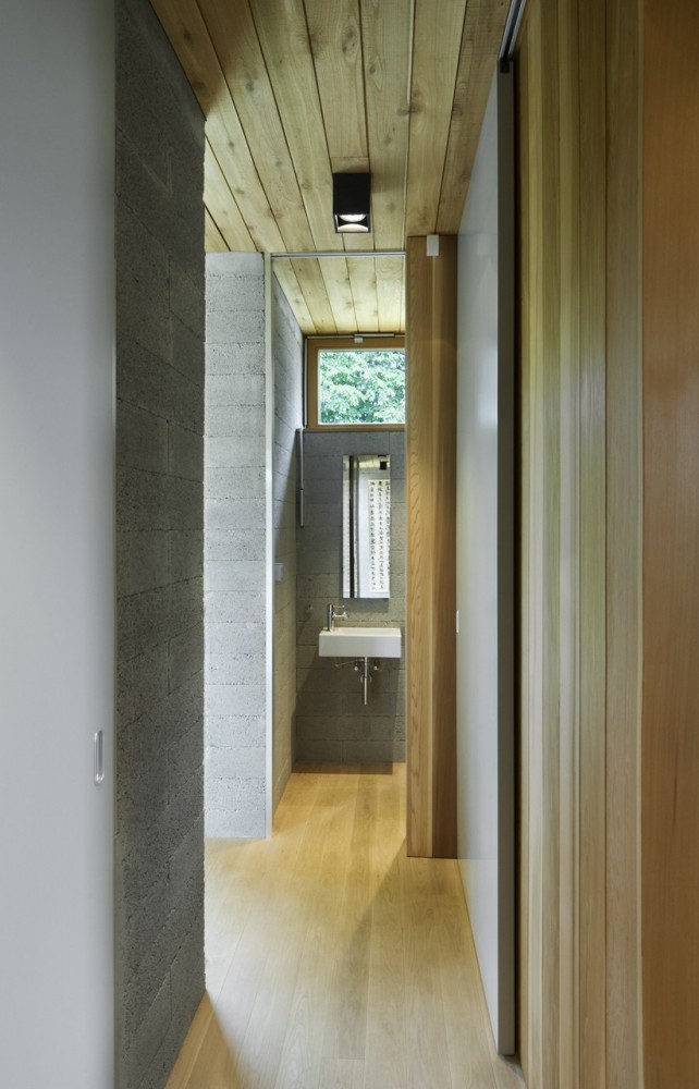 Weekend House in Buš / Markéta Cajthamlová