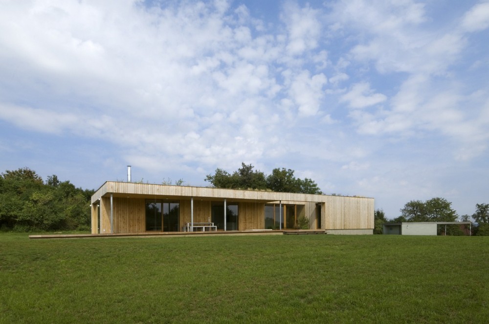 Weekend House in Buš / Markéta Cajthamlová