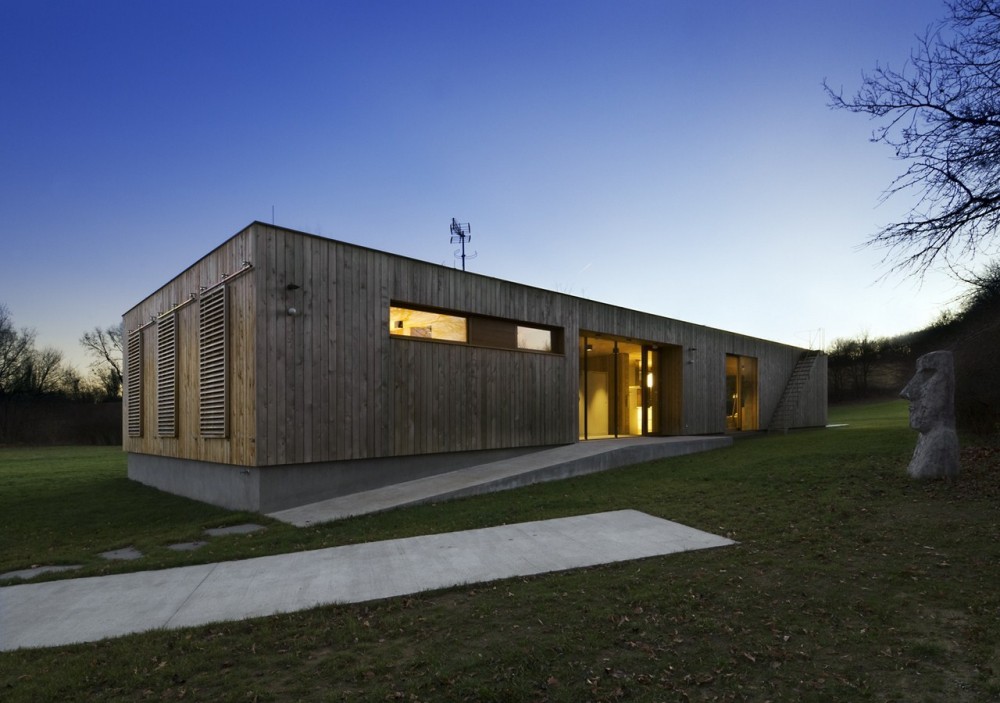 Weekend House in Buš / Markéta Cajthamlová