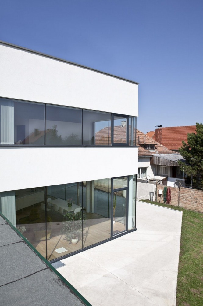 My Cousin’s House / Martin Möstbock