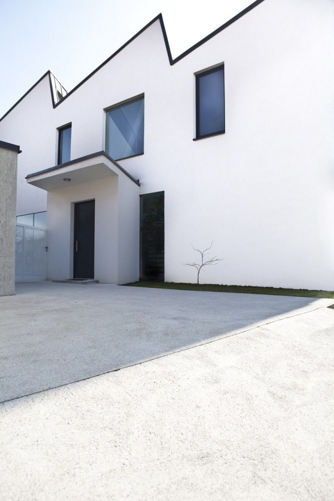 My Cousin’s House / Martin Möstbock